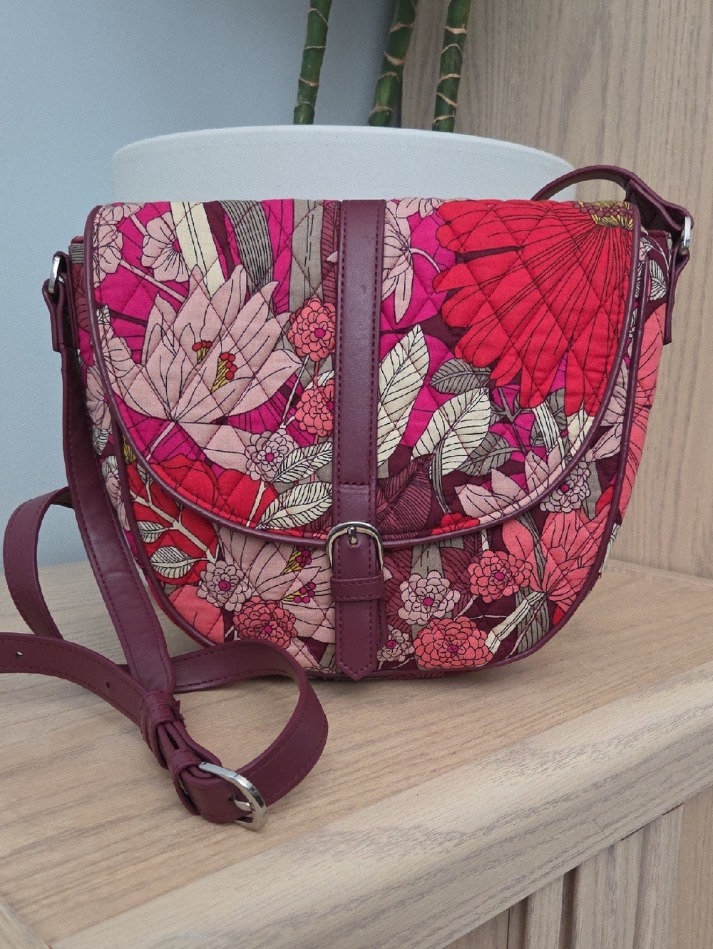Vera Bradley Floral Quilted Crossbody Saddle Bag in Pink & Red w Mauve Trim